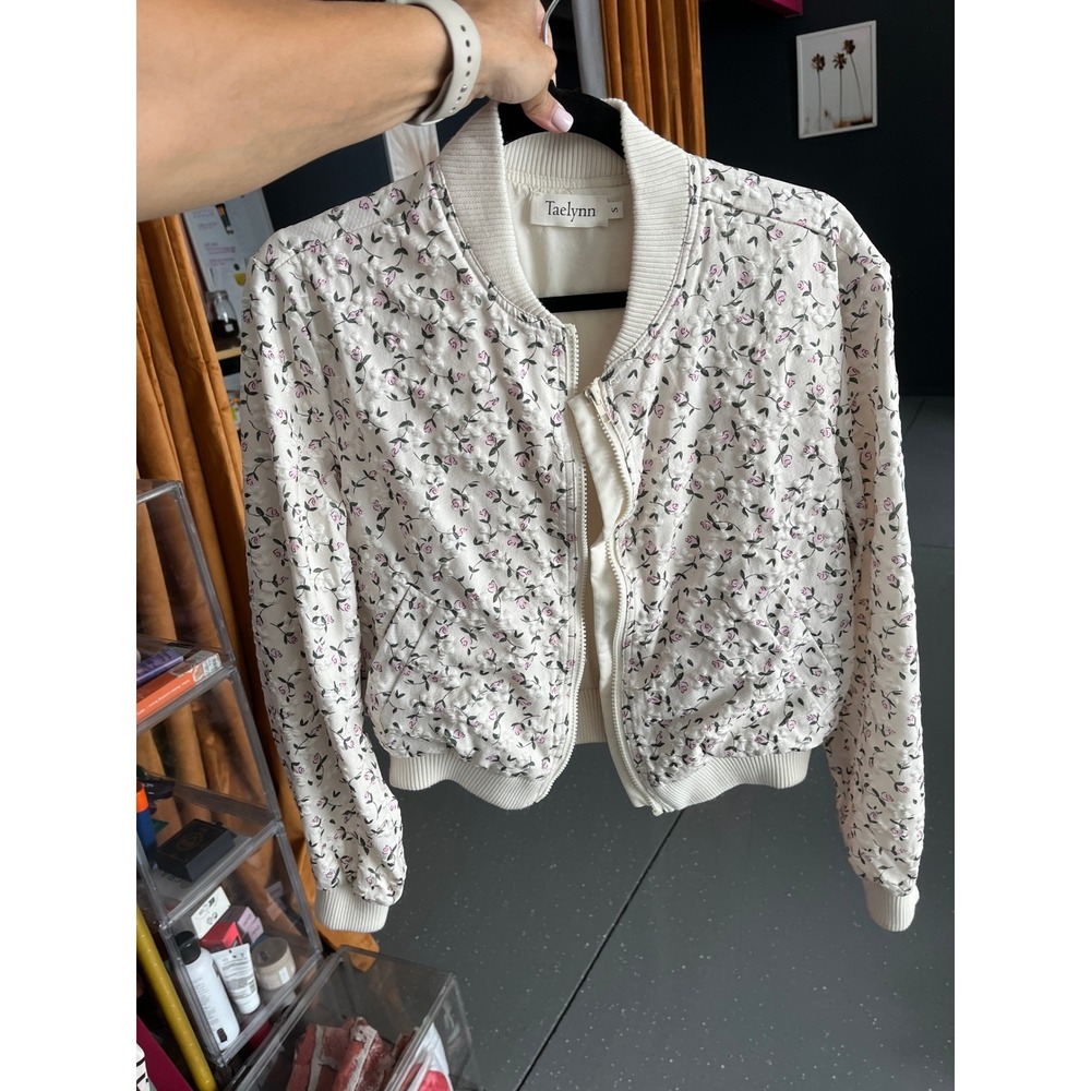 Taelynn Womens Small Pink Rose Print Cropped Bomber Top White Ribbed